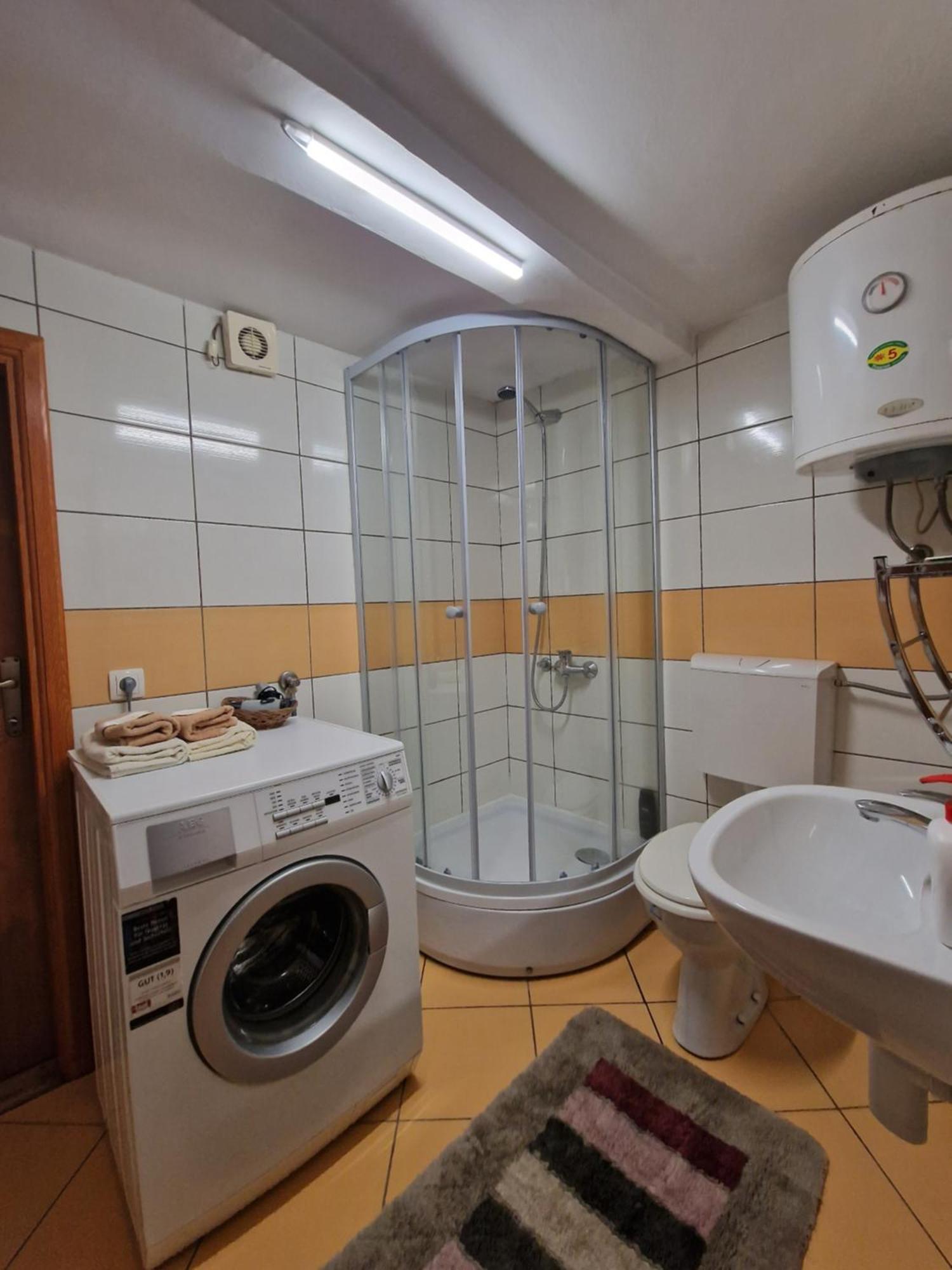 Apartment Near Center 塞拉耶佛 外观 照片